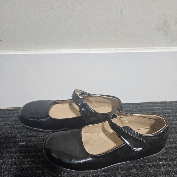 Kids Sz 5 Patent Leather Mary Jane - Picture 3 of 4